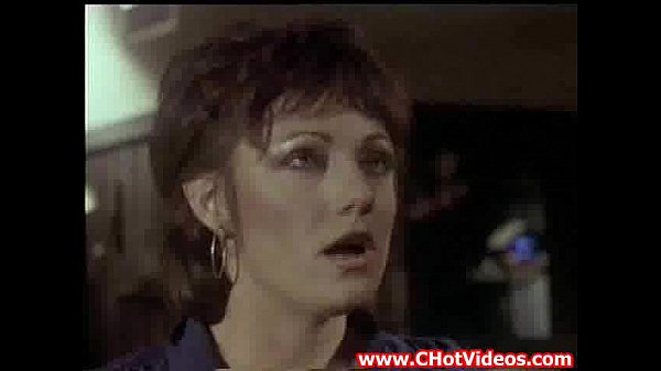 Anchor Gets Railroaded: Vintage MILF Gets Fucked Raw