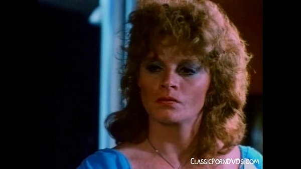 Vintage Threesome: Wet Pussy & Hairy MILFs