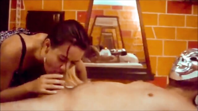 Venezuelan MILF Gets Her Vacation Pussy Licked