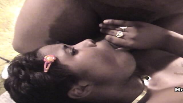 Thick Ebony MILF Gets Worshiped