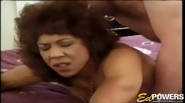 Rough Anal Session: She Takes It Like a Champ