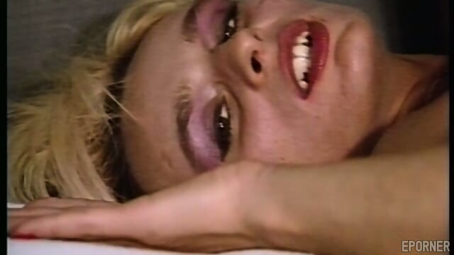 She Loves Being Gagged (And Getting a Facefull)