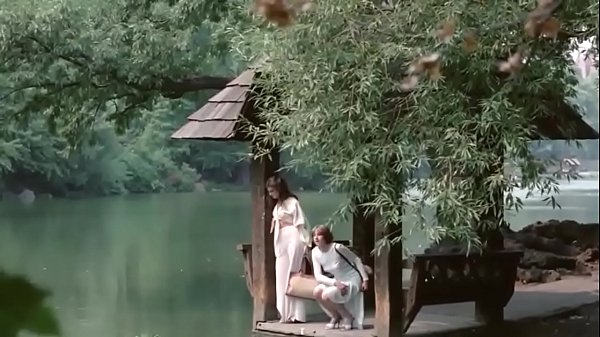 Old School Lust: These Ladies Get Wet