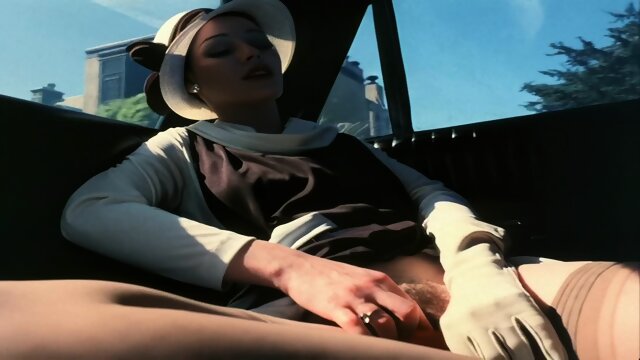 Vintage Babe Gets Her Fingers Dirty