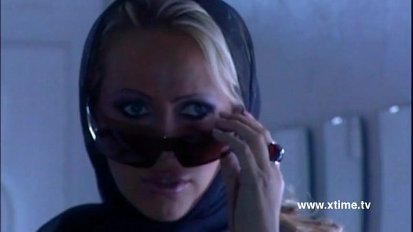 Italian Girls Get Cult-y & Down Dirty